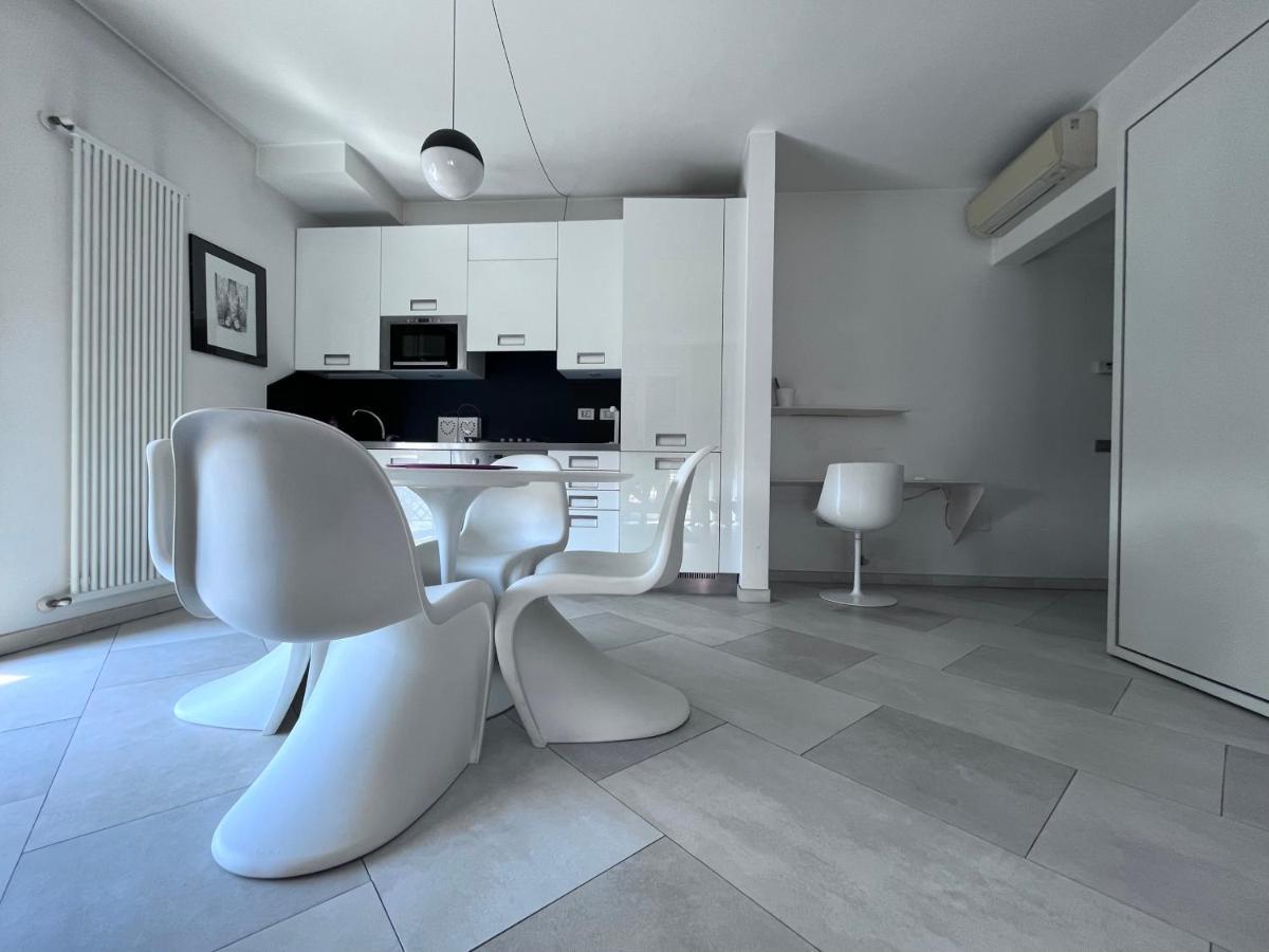 Villa Fenix Milano Exterior foto
