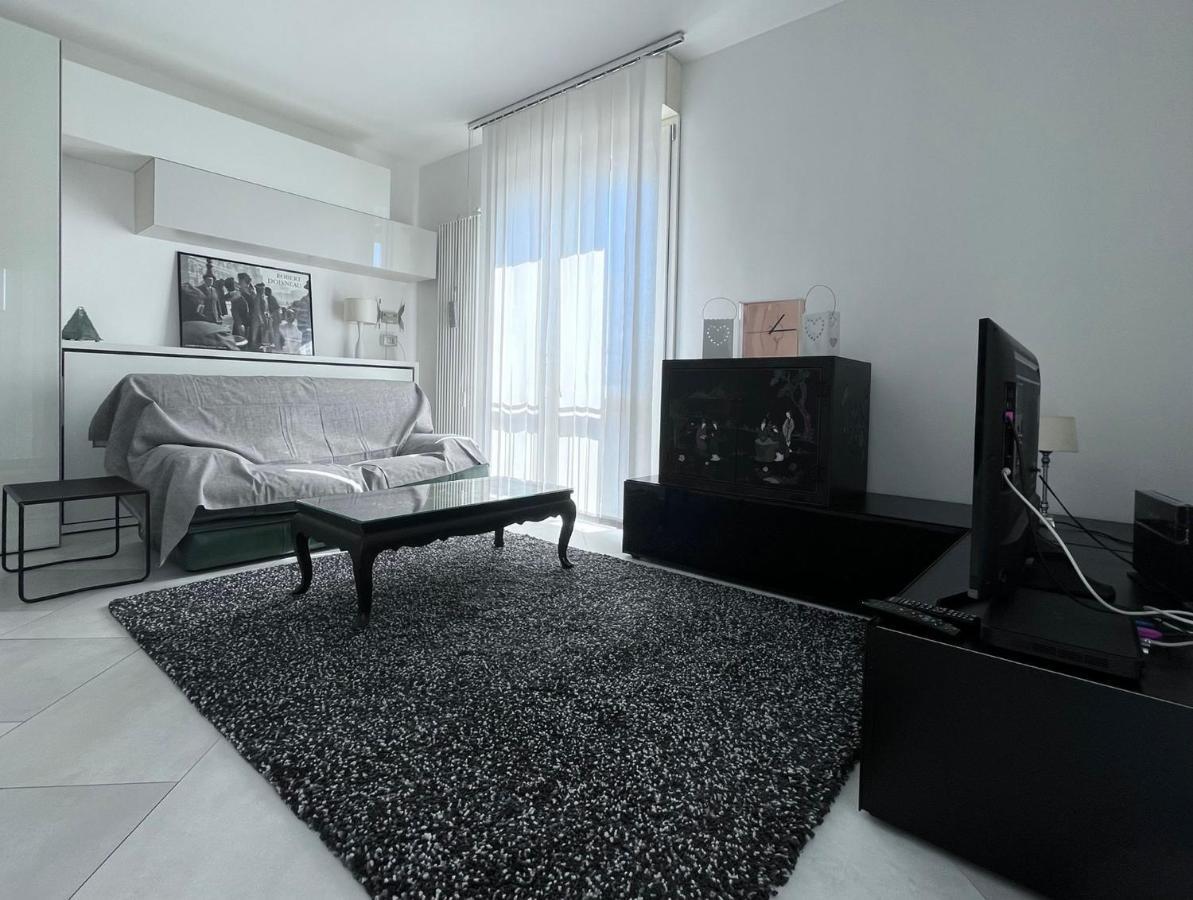 Villa Fenix Milano Exterior foto